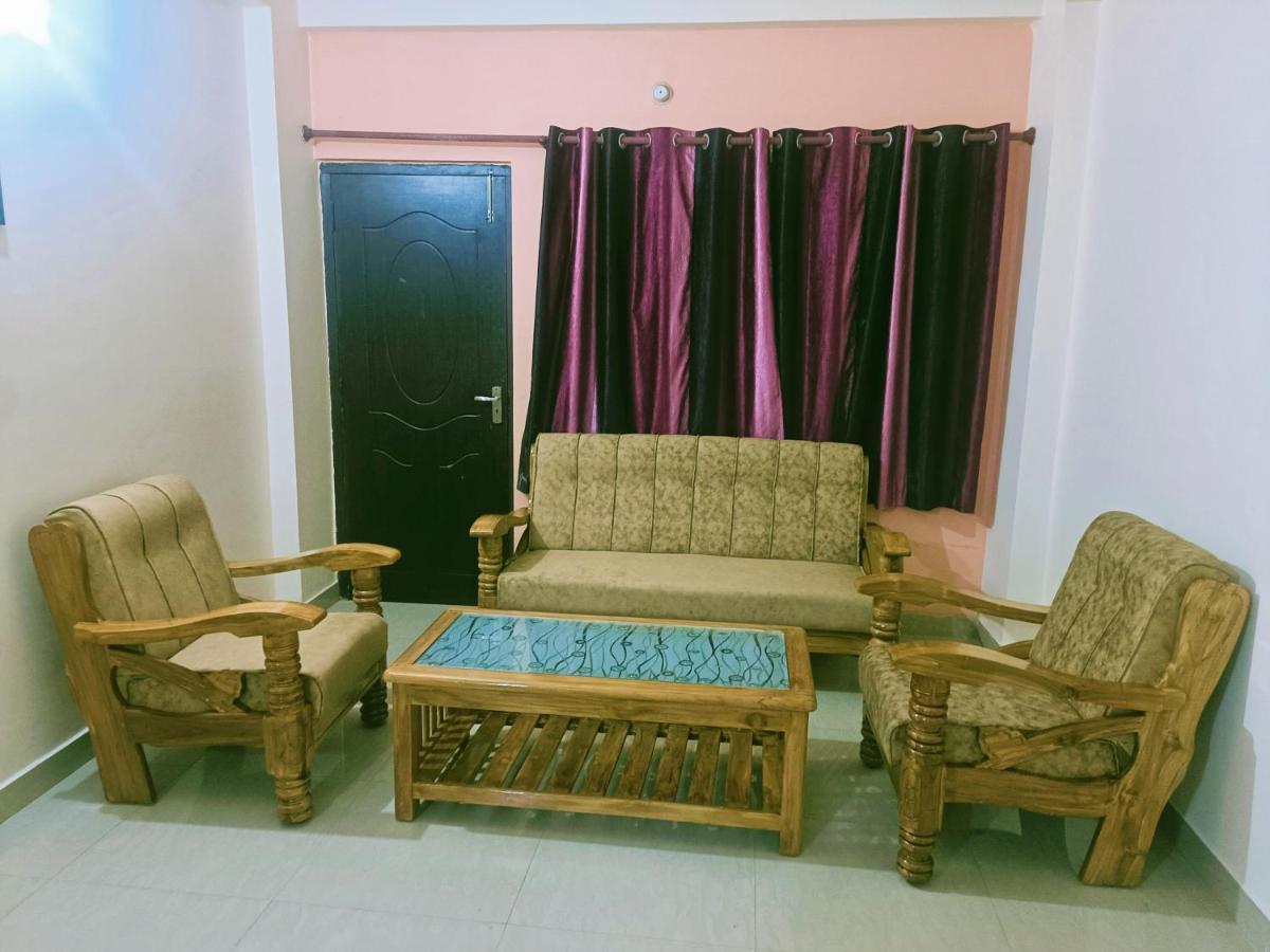 Pretty Garden View Apartment 3Bhk Furnished Flat Near Kashi Vishwanath Temple Varanasi Exteriör bild