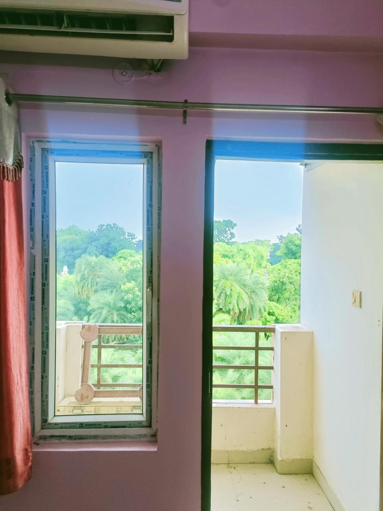 Pretty Garden View Apartment 3Bhk Furnished Flat Near Kashi Vishwanath Temple Varanasi Exteriör bild