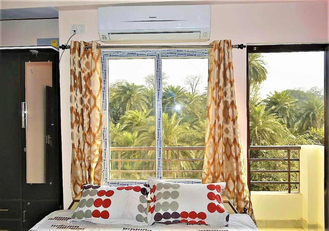 Pretty Garden View Apartment 3Bhk Furnished Flat Near Kashi Vishwanath Temple Varanasi Exteriör bild